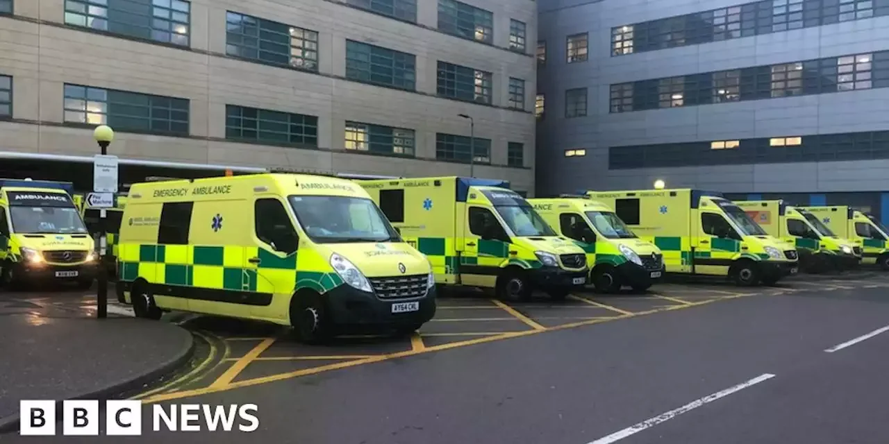 South Western Ambulance Service plans to cut staff breaks